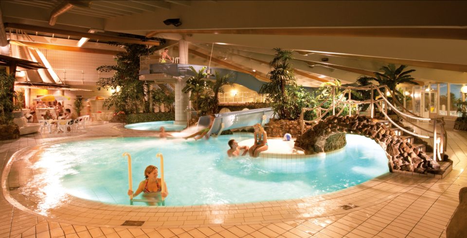 Subtropisch zwembad bij Hotel Havezate Marveld