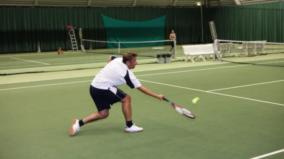 Indoor tennissen bij Hotel Havezate Marveld