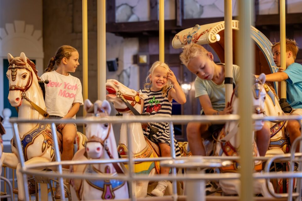 Draaimolen de Rommeldamse Spil in Bommelwereld - Havezate Marveld