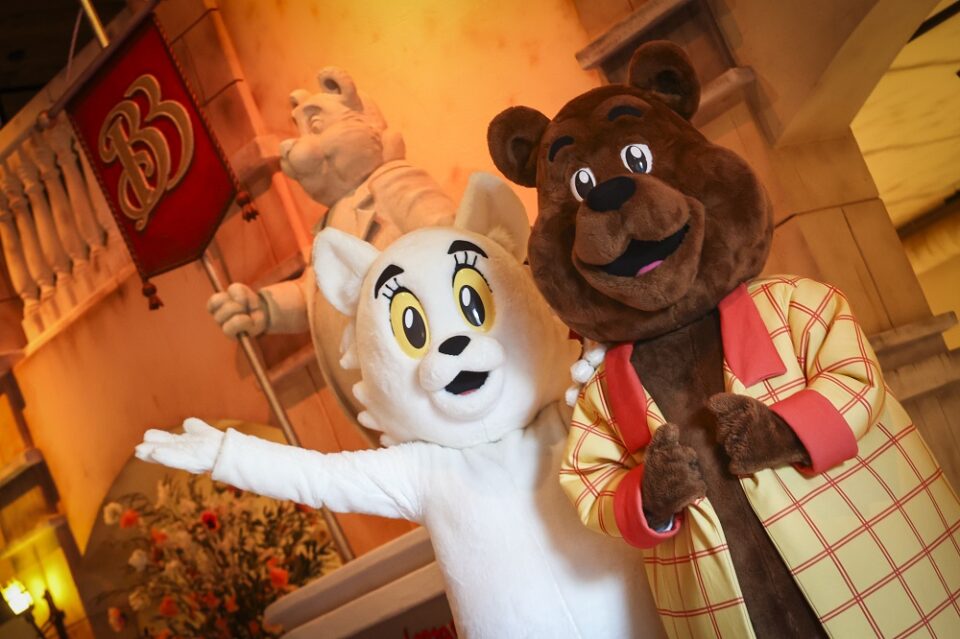 Olivier B. Bommel en Tom Poes bij Bommelwereld - Havezate Marveld