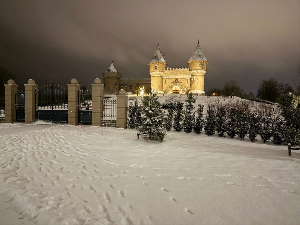 Kasteel Bommelstein in de sneeuw - Bommelwereld