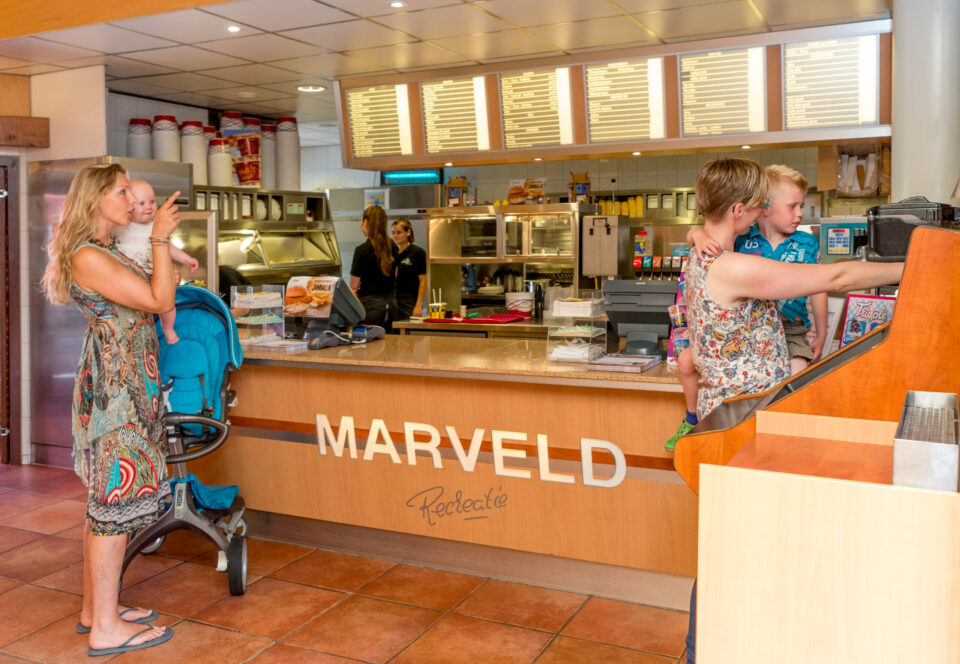Snackbar bij Hotel Havezate Marveld