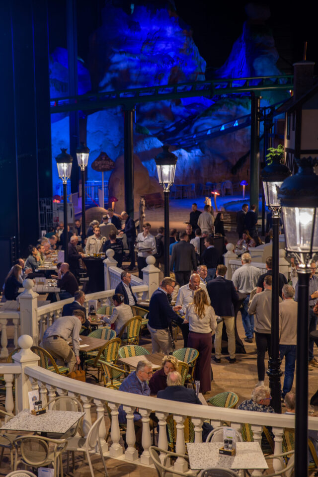 Borrel in Bommelwereld tijdens een zakelijk event